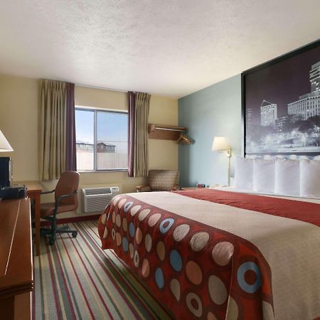 فندق سوبر 8 باي ويندام بارك سيتي / نورث ويتشيتا إريا Park City المظهر الخارجي الصورة
